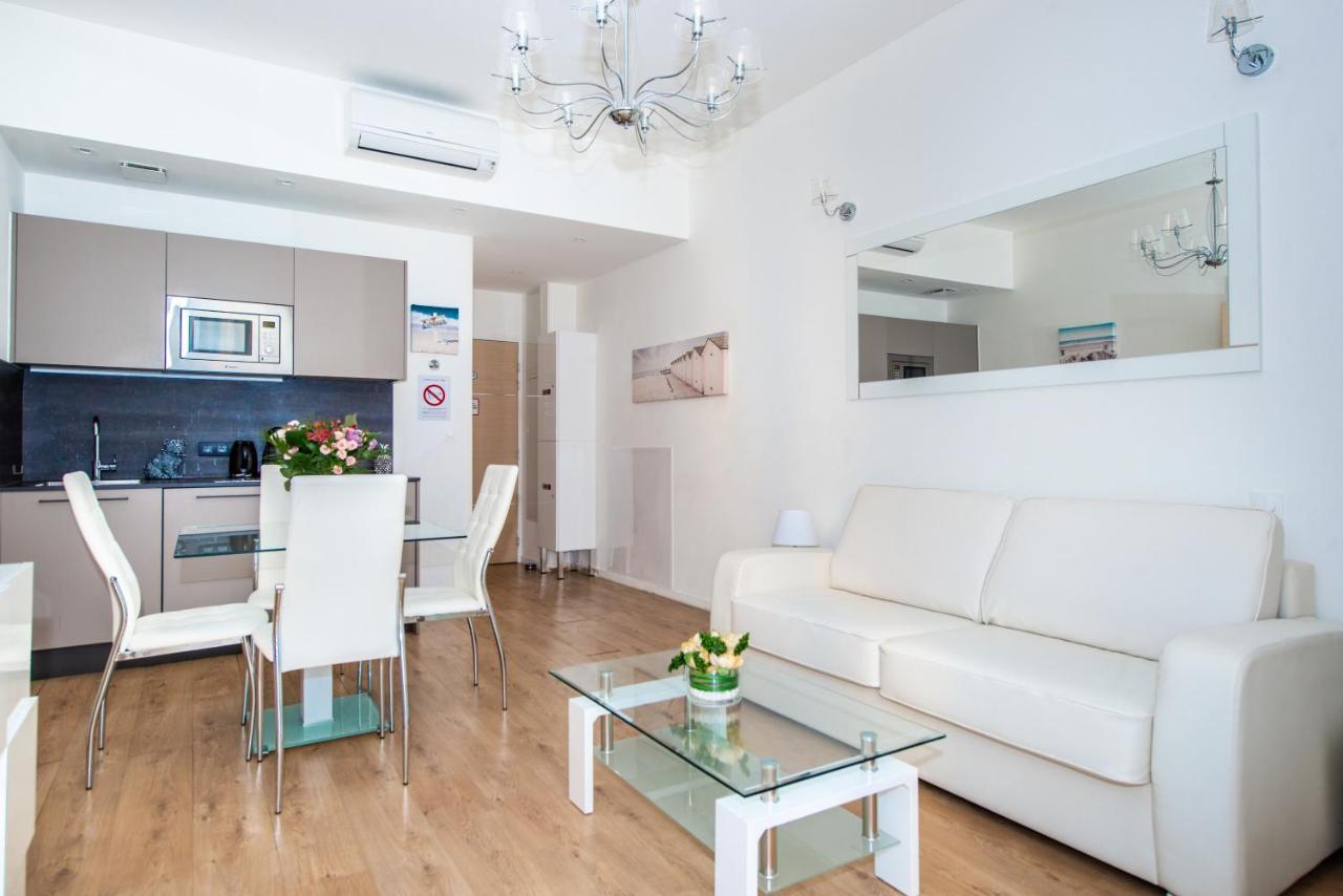 Lamartine- Heart Of Center- Modern And Design Flat Nice Luaran gambar
